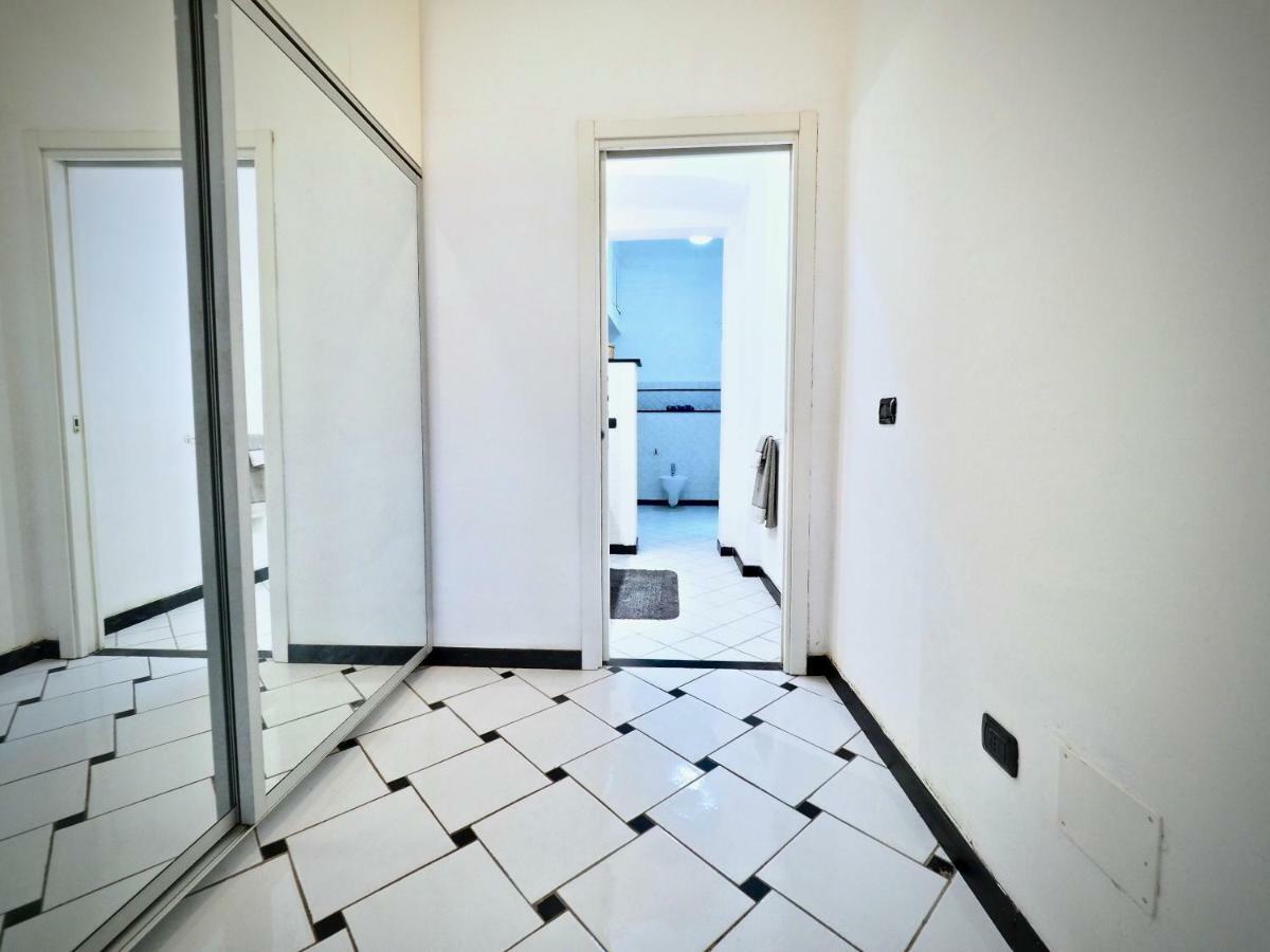 Apartamento Dimora Di Famagosta Centro - Genovabnb It Exterior foto